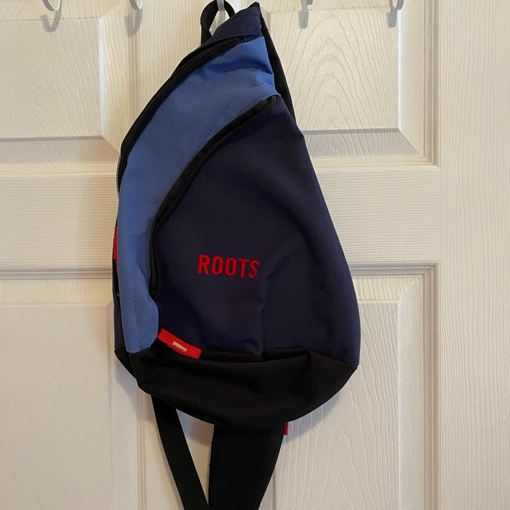 Roots sling bag.